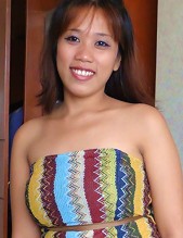 19 yr old Filipina fucks foreign tourist for the first time!